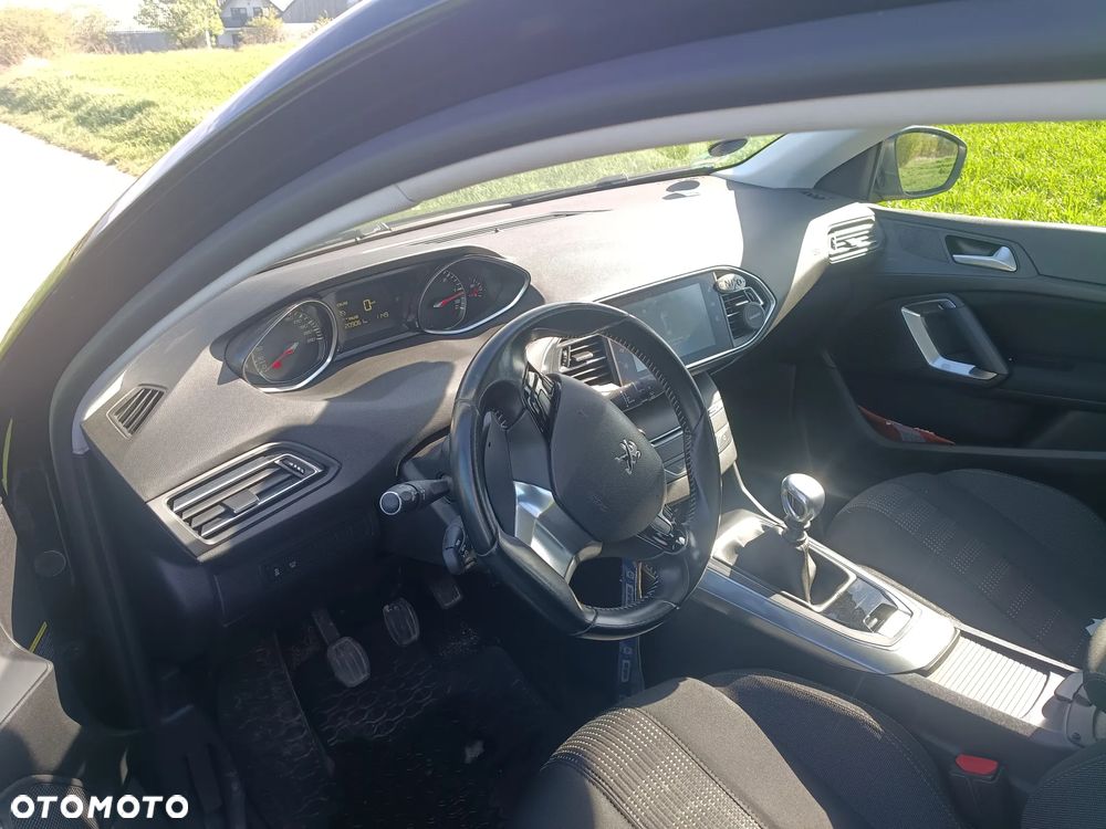Peugeot 308 BlueHDi FAP 150 Stop & Start Allure - 11