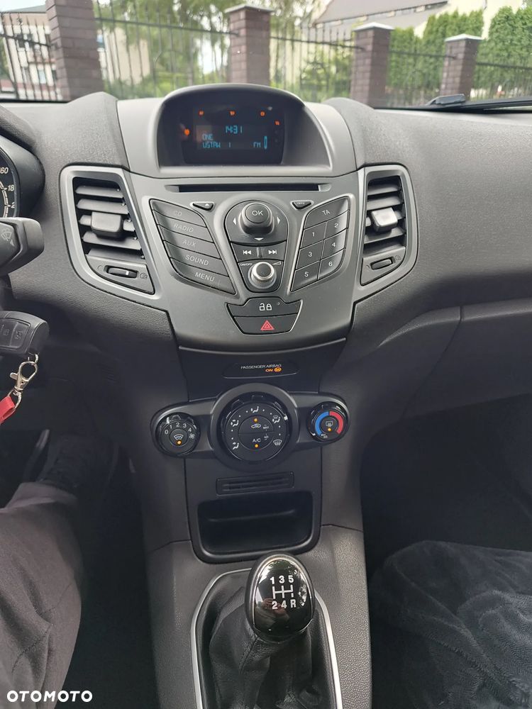 Ford Fiesta 1.25 Celebration - 10