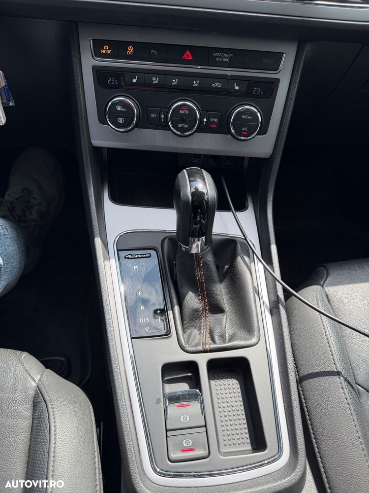 Seat Leon 2.0 TDI Start&Stop 4DRIVE DSG X-Perience - 13