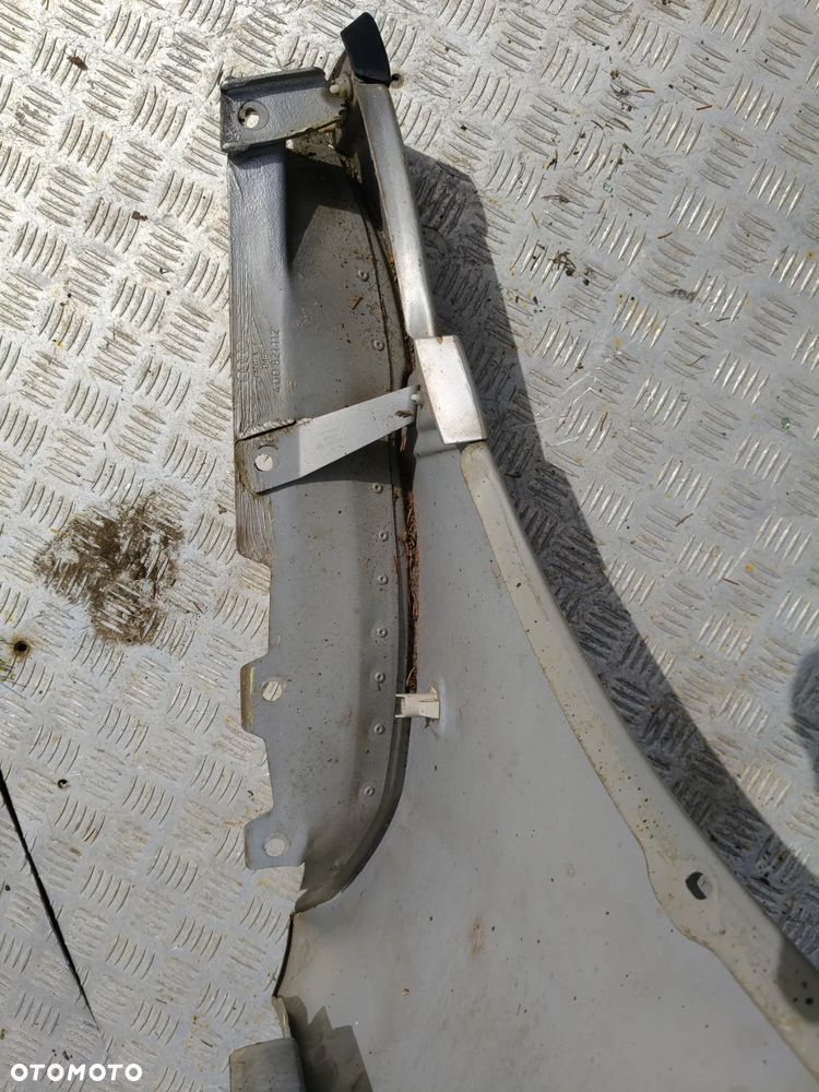 Błotnik prawy audi A8 D2 LY7T - 8