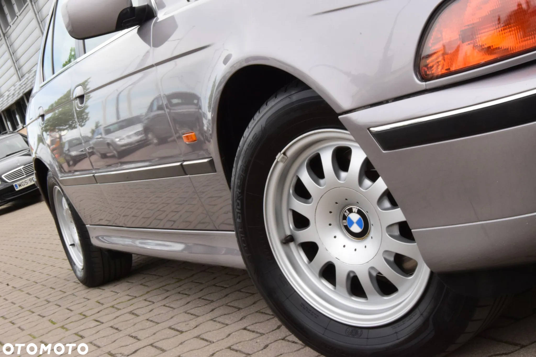 BMW Seria 5 523i - 11