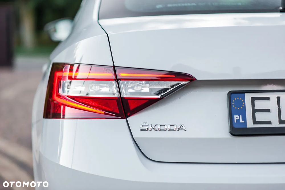 Skoda Superb 1.8 TSI L&K DSG - 10