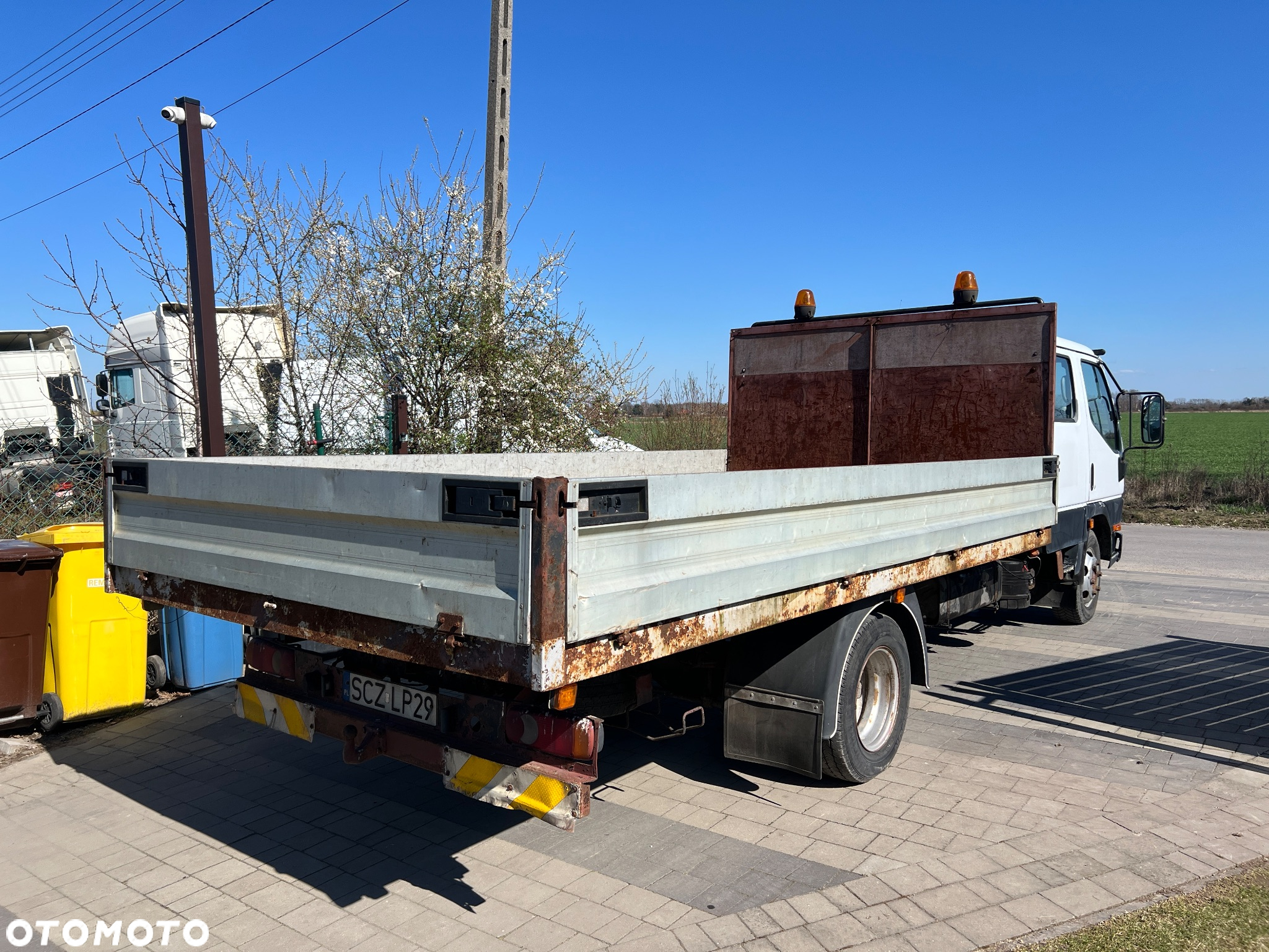 Mitsubishi Canter - 5