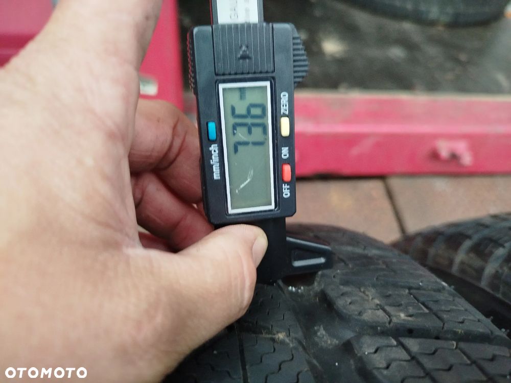 225/40R19 Michelin Pirelli Sottozero 3 2x95% bieżnika - 5