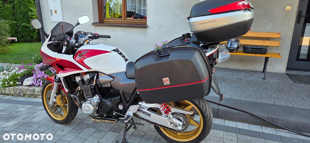 Honda CB - 25