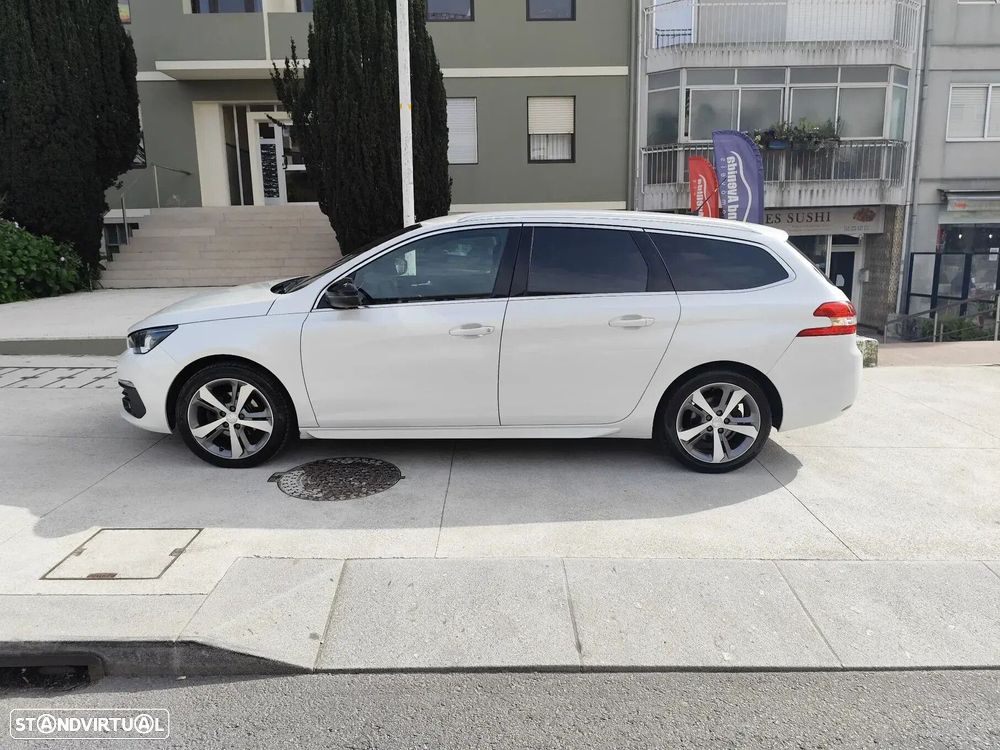 Peugeot 308 SW - 11