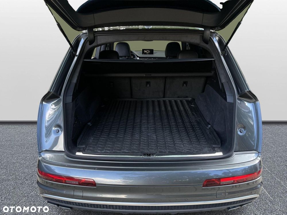 Audi Q7 - 40