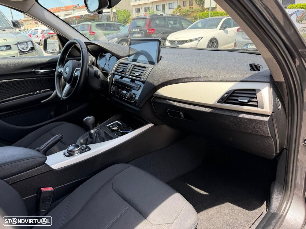 BMW 116 d Pack M - 16