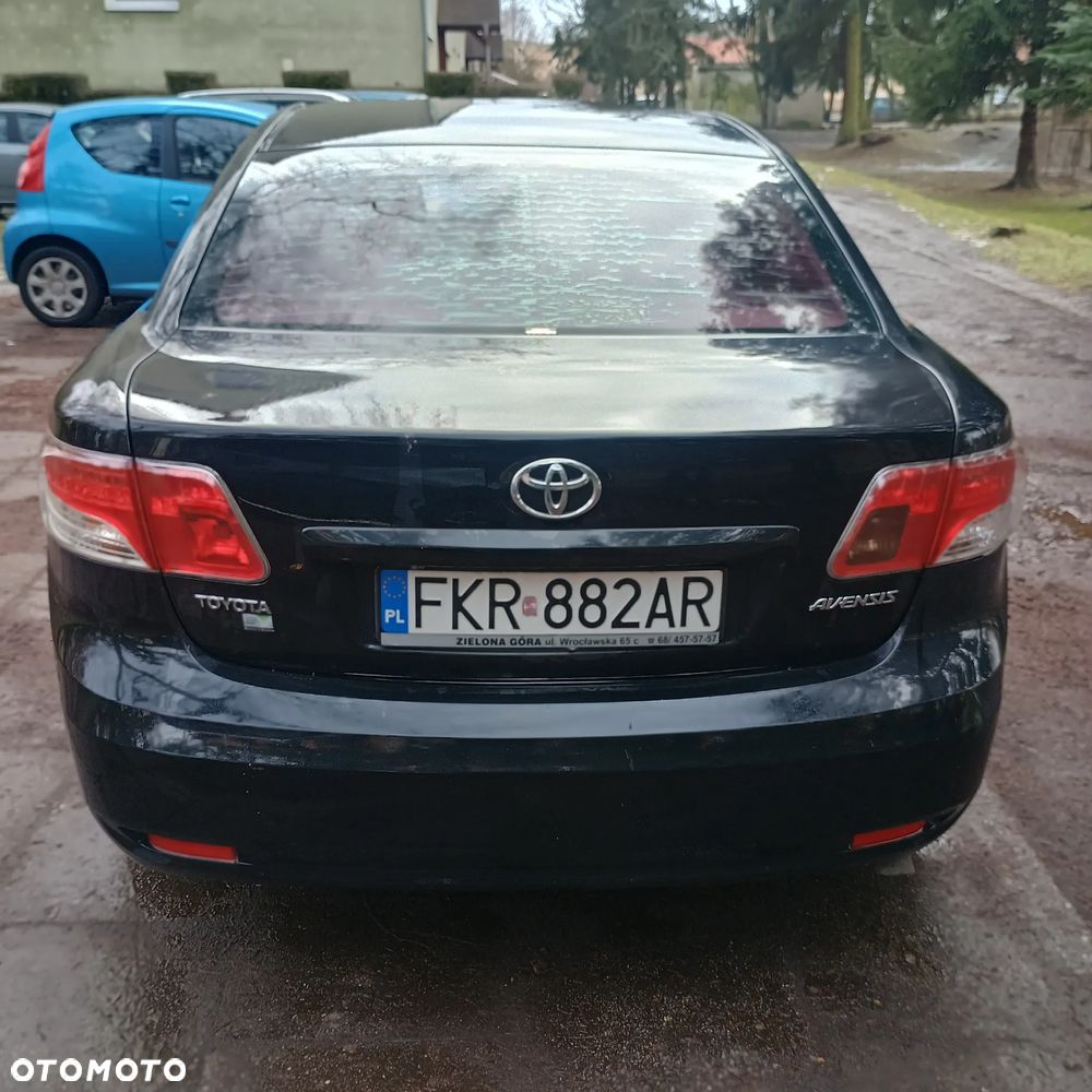 Toyota Avensis 2.0 D-4D Luna - 4