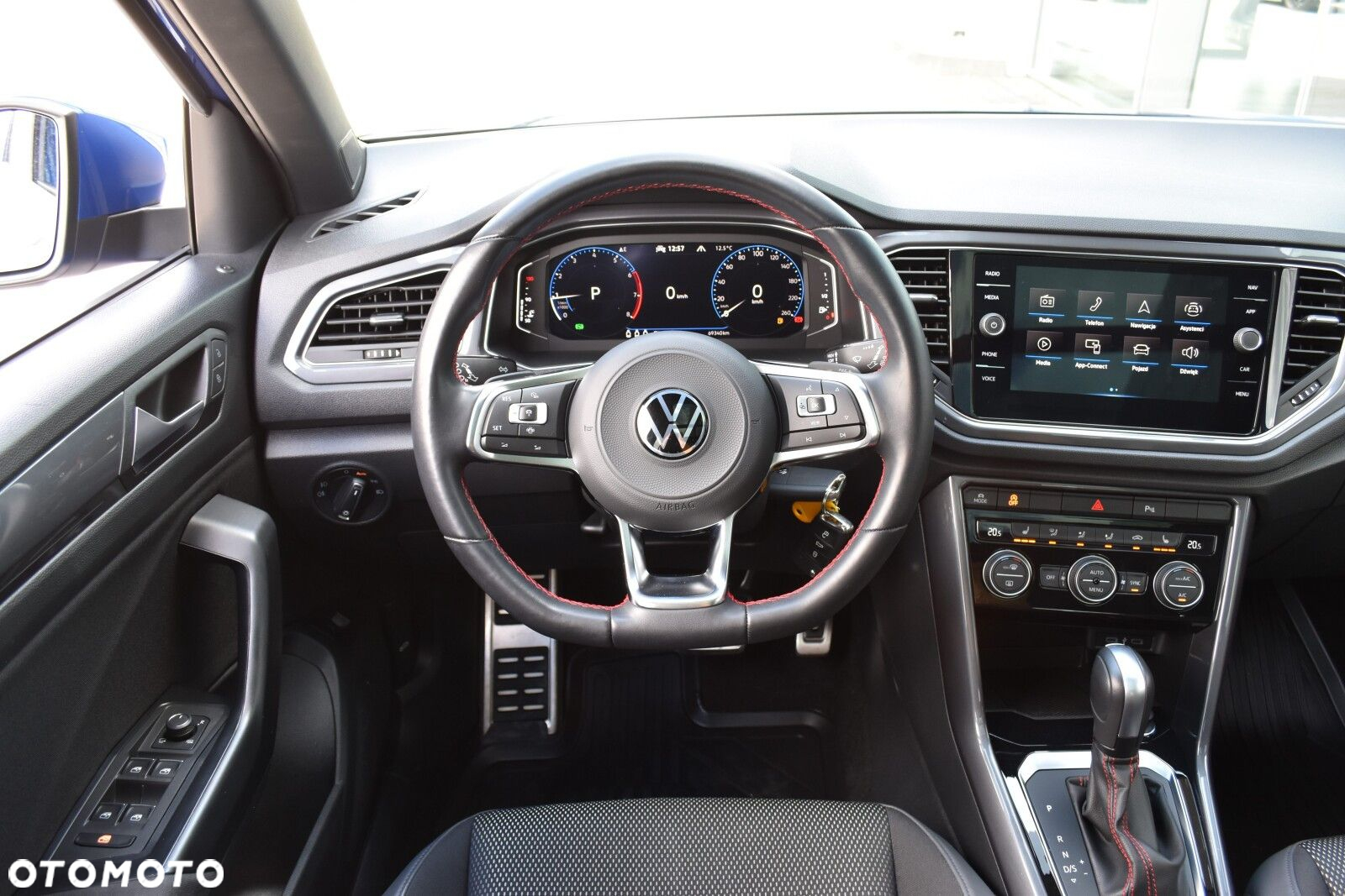 Volkswagen T-Roc - 13