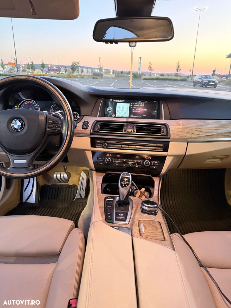 BMW Seria 5 530d xDrive AT - 35