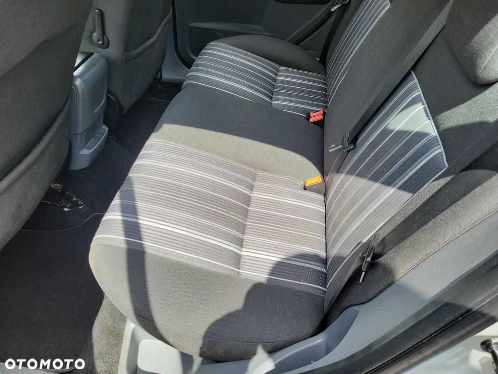 Ford Focus 2.0 16V Style+ - 24