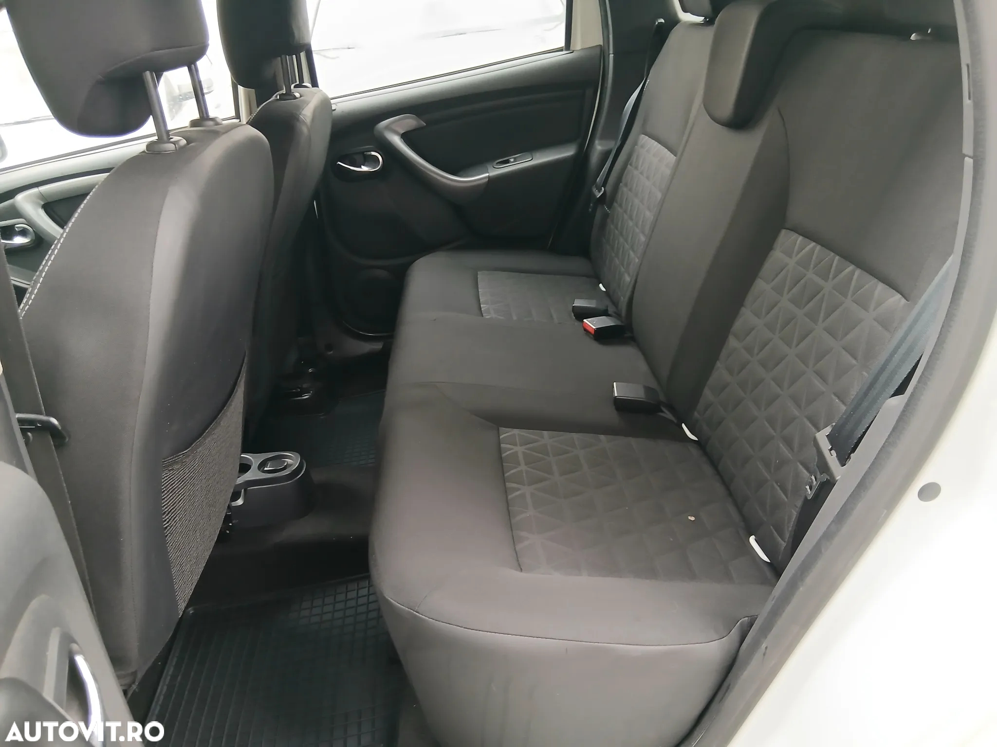 Dacia Duster 1.5 dCi 4x4 Laureate - 9