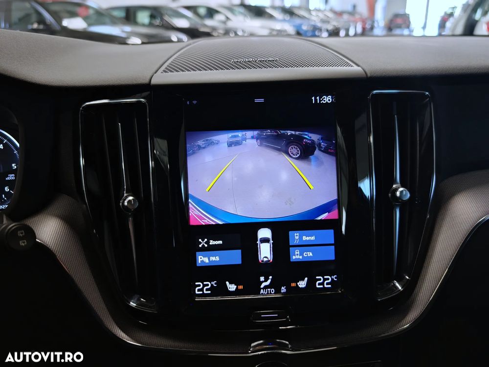 Volvo XC 60 B5 MHEV AWD R-Design - 13