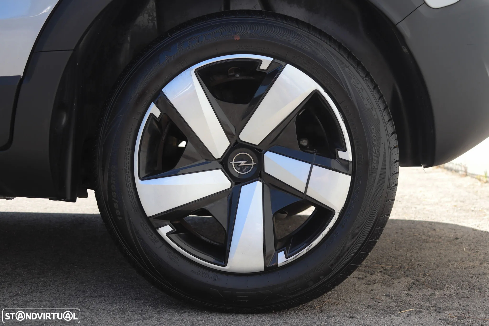 Opel Crossland X - 21