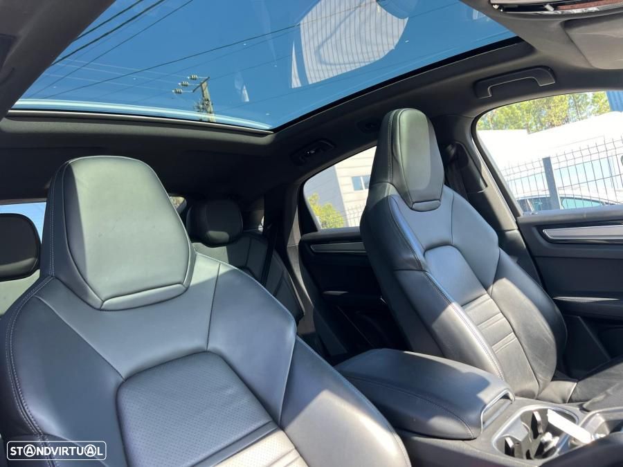 Porsche Cayenne Coupé E-Hybrid - 6