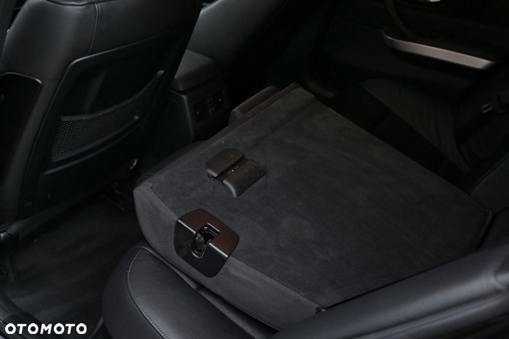 BMW Seria 3 320d - 34