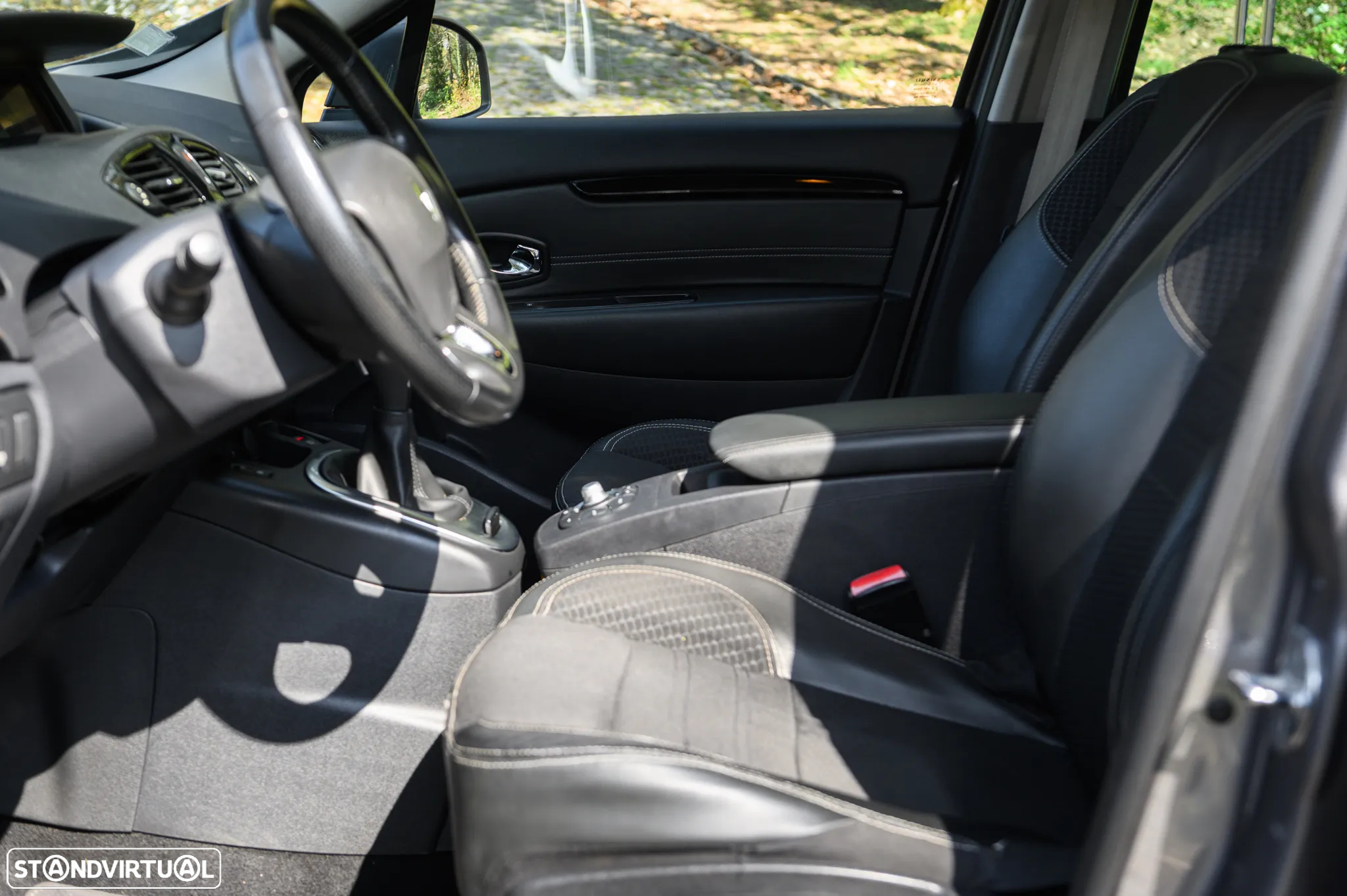 Renault Grand Scénic ENERGY dCi 110 EDC BOSE EDITION - 21