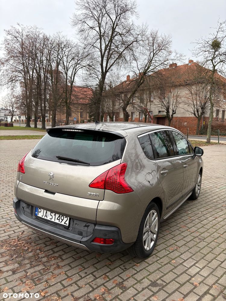 Peugeot 3008 2.0 HDi HYbrid4 - 7
