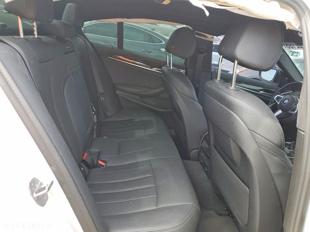 BMW Seria 5 540i xDrive mHEV M Sport sport - 11