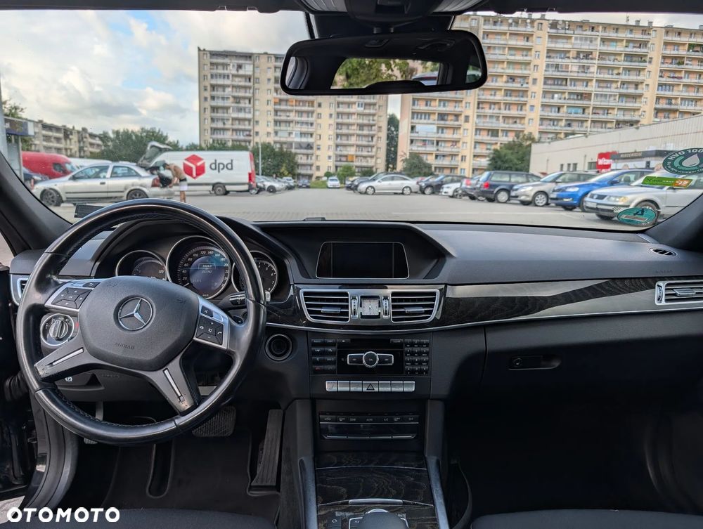 Mercedes-Benz Klasa E 250 7G-TRONIC Elegance - 9