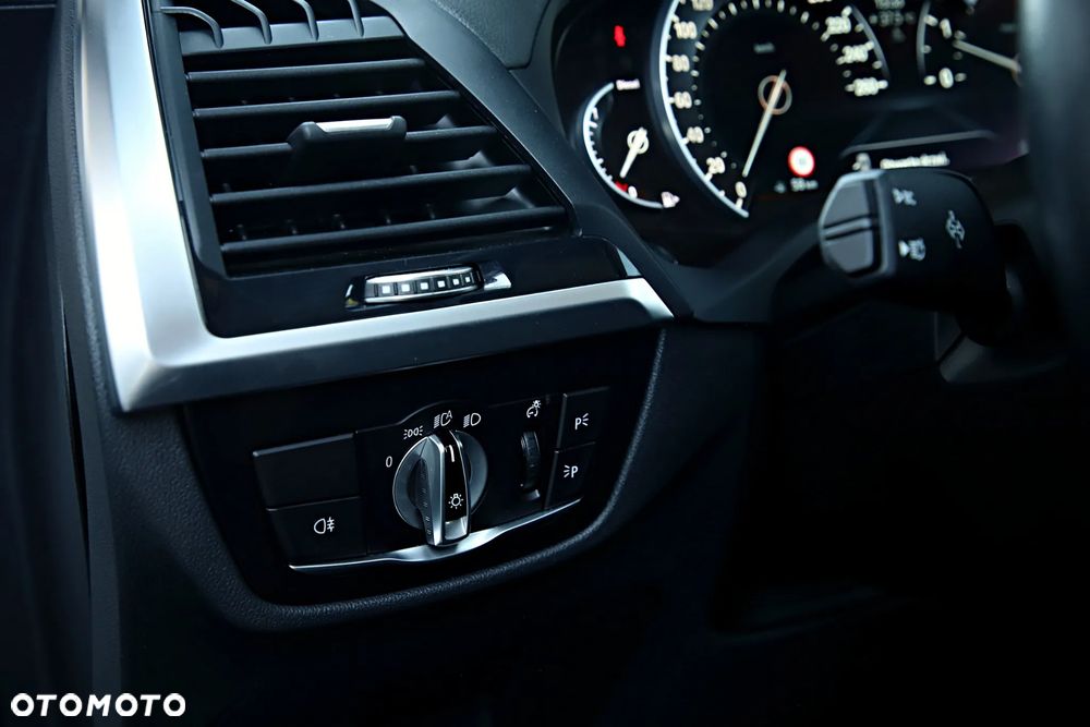 BMW X3 xDrive20d xLine sport - 21