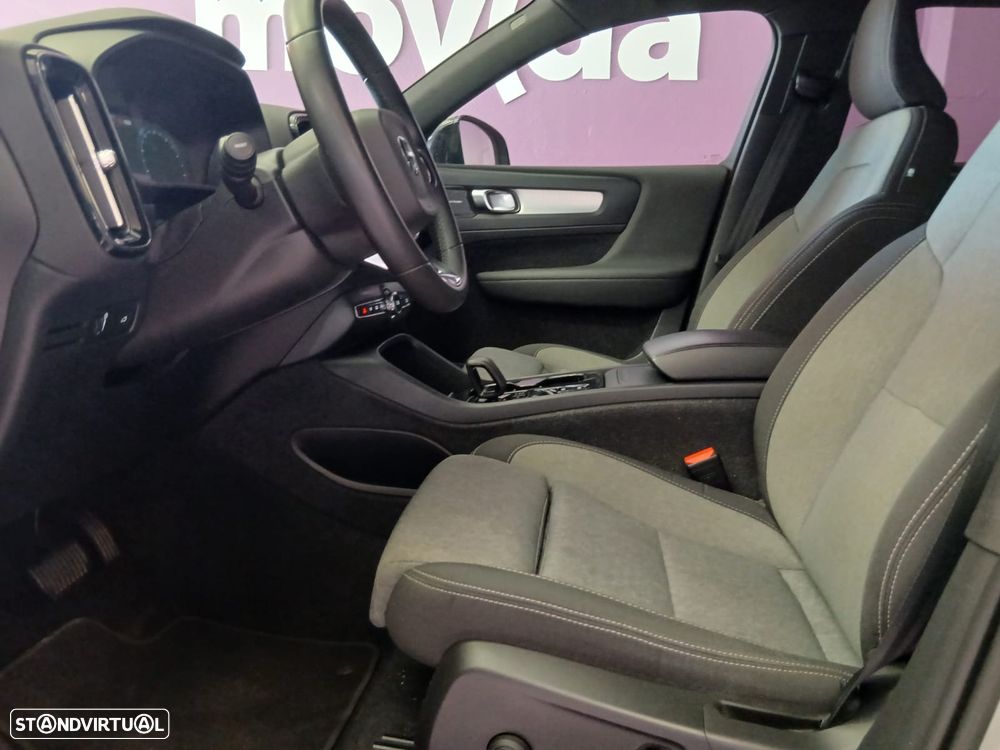 Volvo XC 40 1.5 T2 Plus Dark Auto - 10