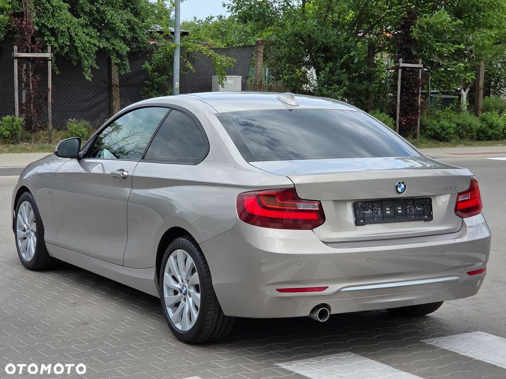 BMW Seria 2 220i Advantage - 3