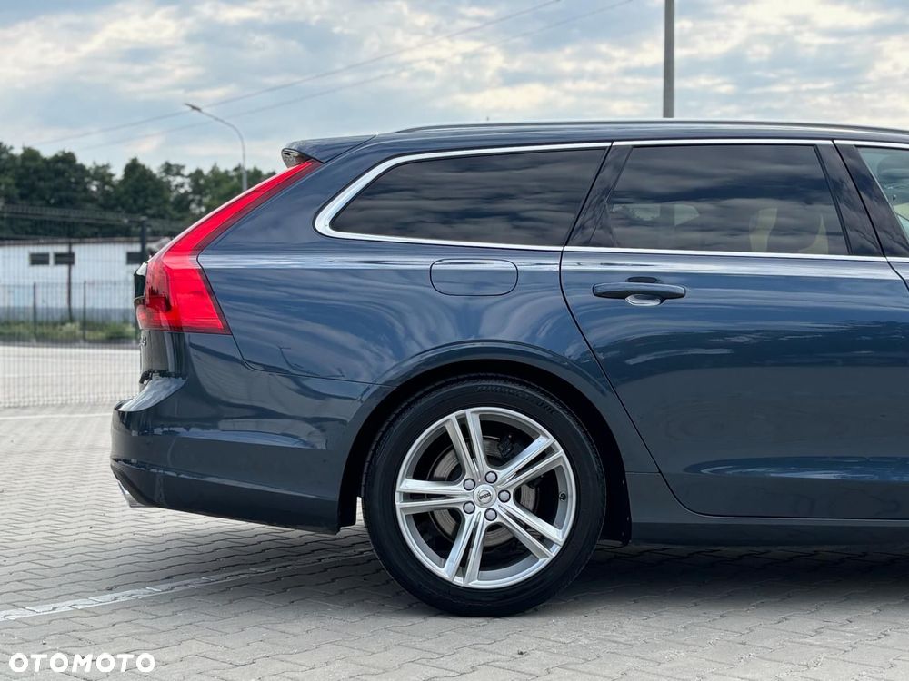 Volvo V90 - 2