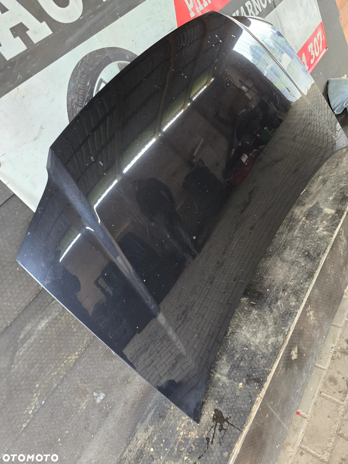 Maska  VW TOURAN I 1T0 LC9Z - 4