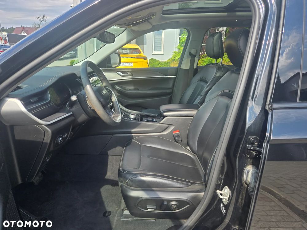 Jeep Grand Cherokee - 22
