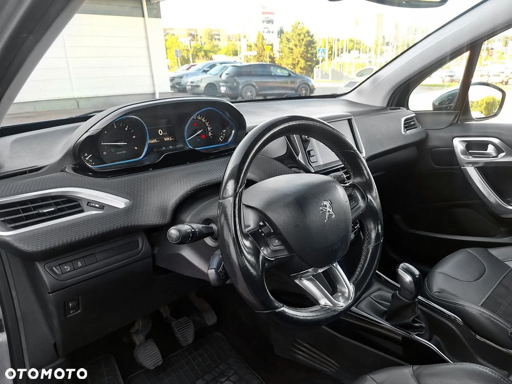 Peugeot 2008 1.6 BlueHDi Allure - 14