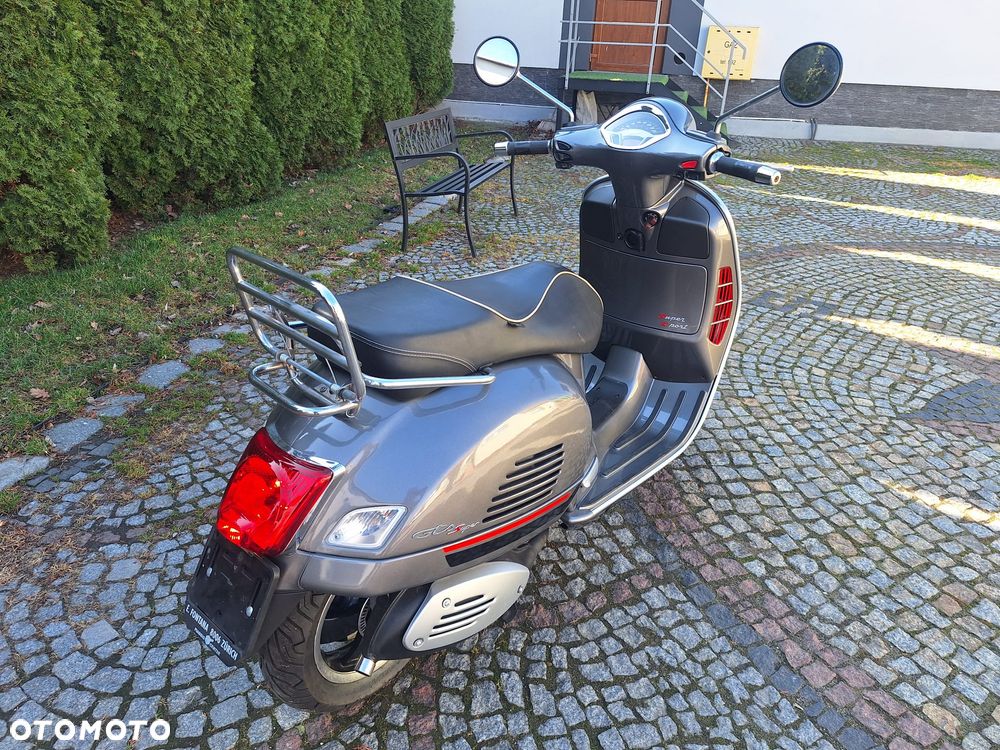Piaggio Vespa - 3