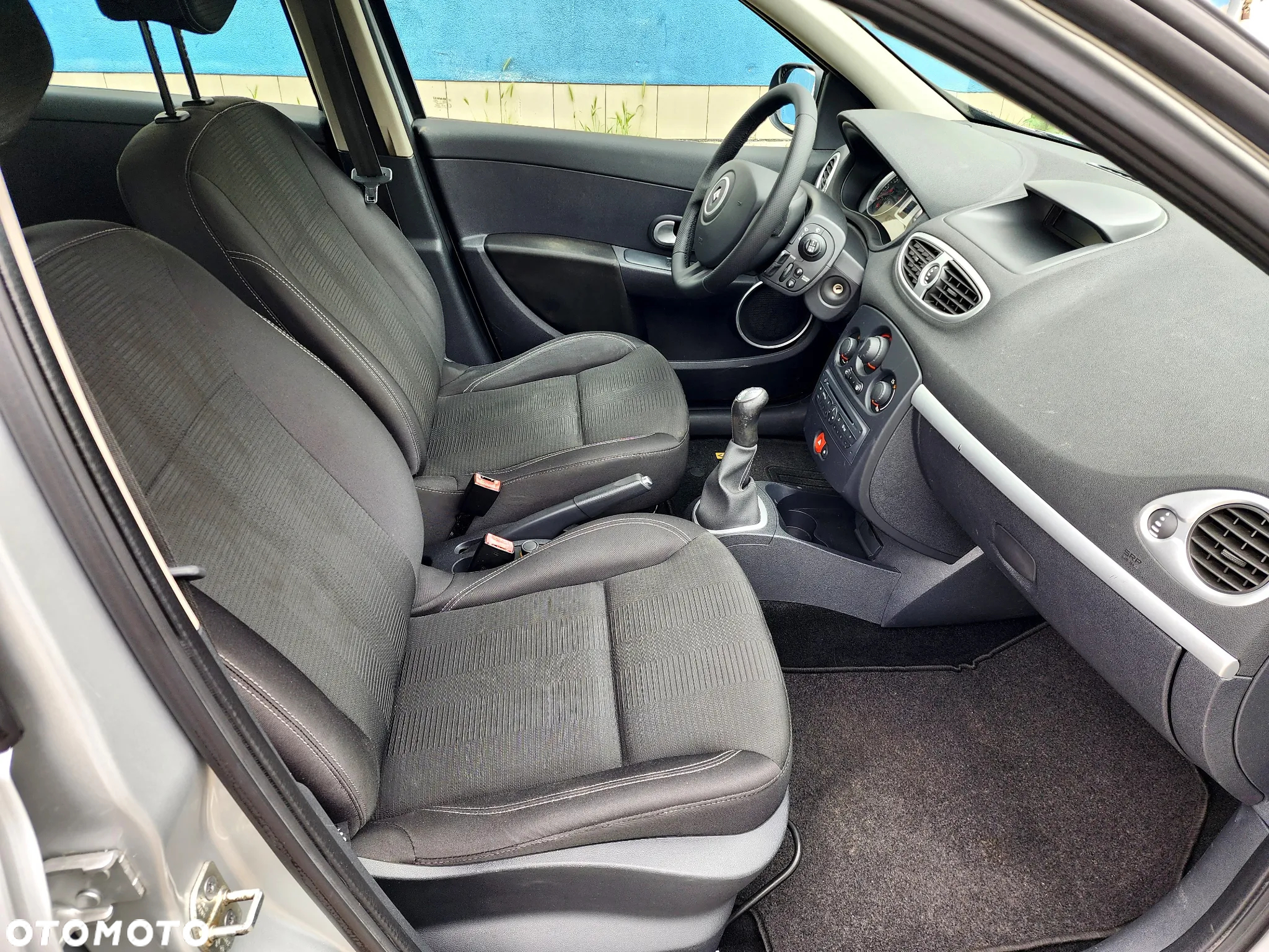 Renault Clio - 31