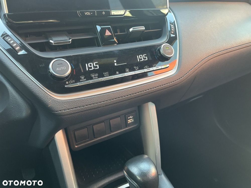 Toyota Corolla Cross 2.0 Hybrid Comfort - 18