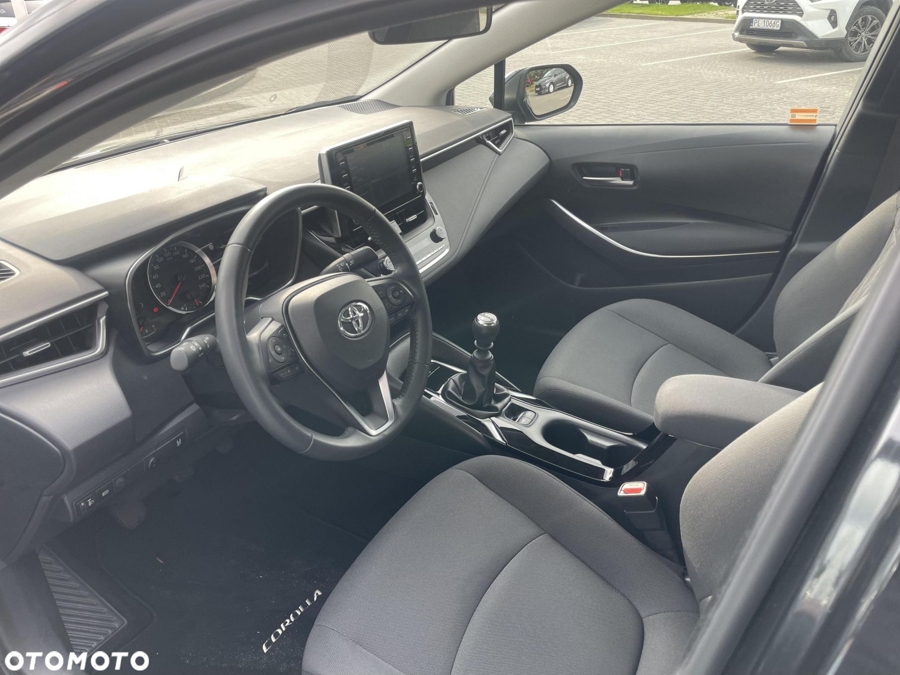 Toyota Corolla - 10