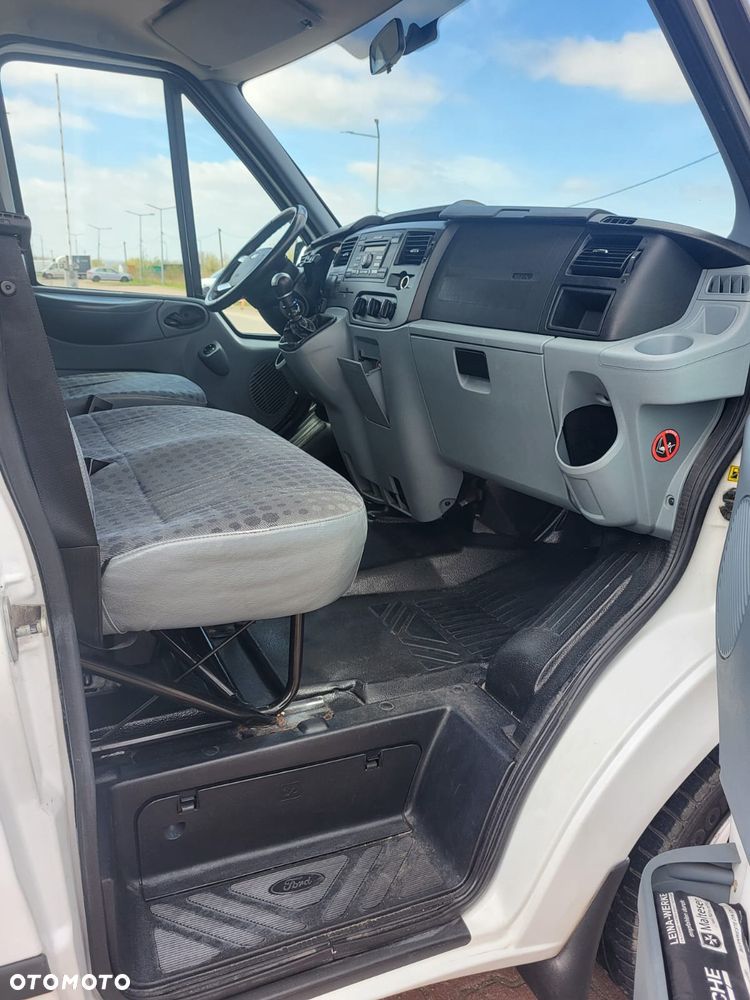Ford Transit - 17