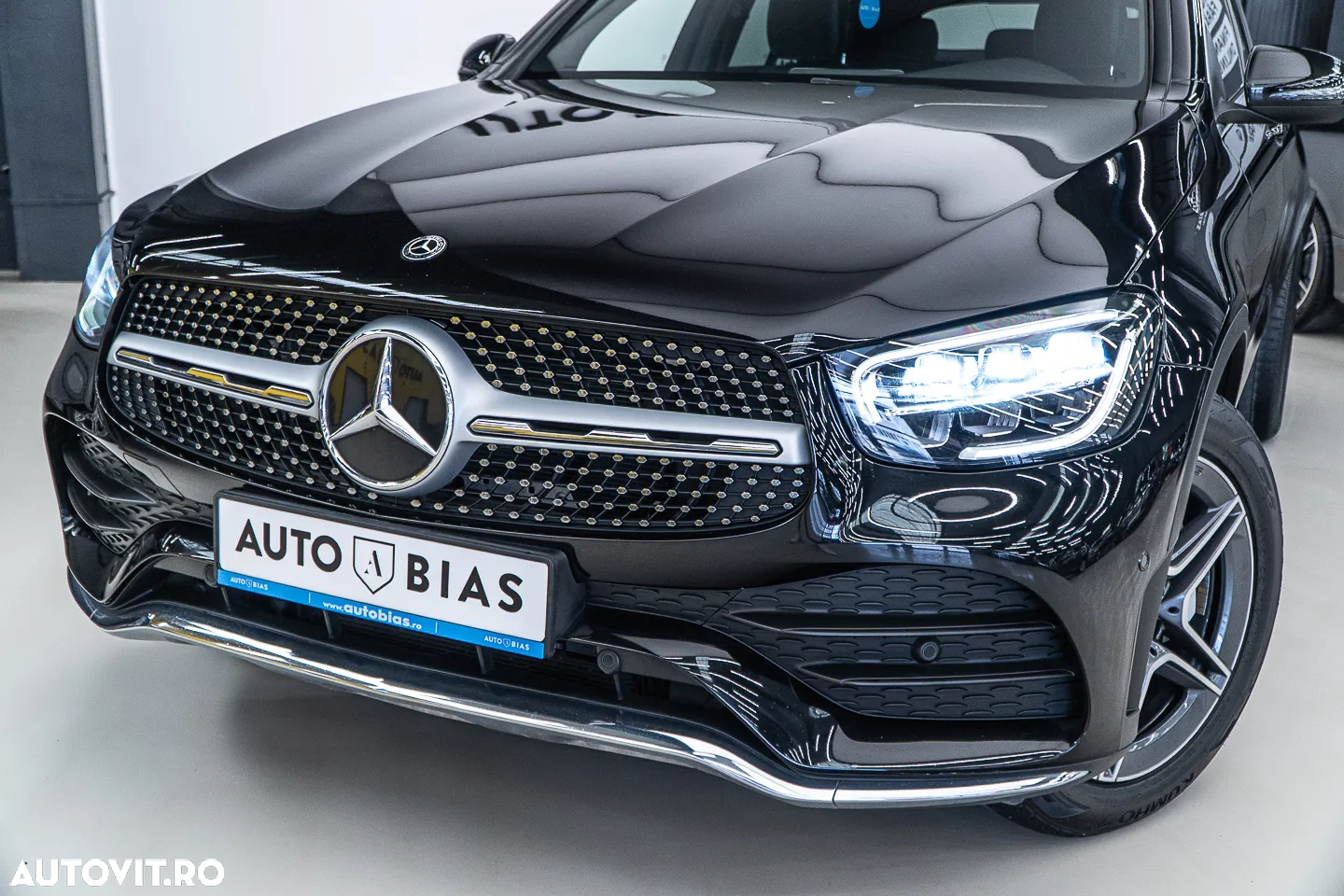 Mercedes-Benz GLC Coupe 200 4Matic 9G-TRONIC AMG Line Plus - 10