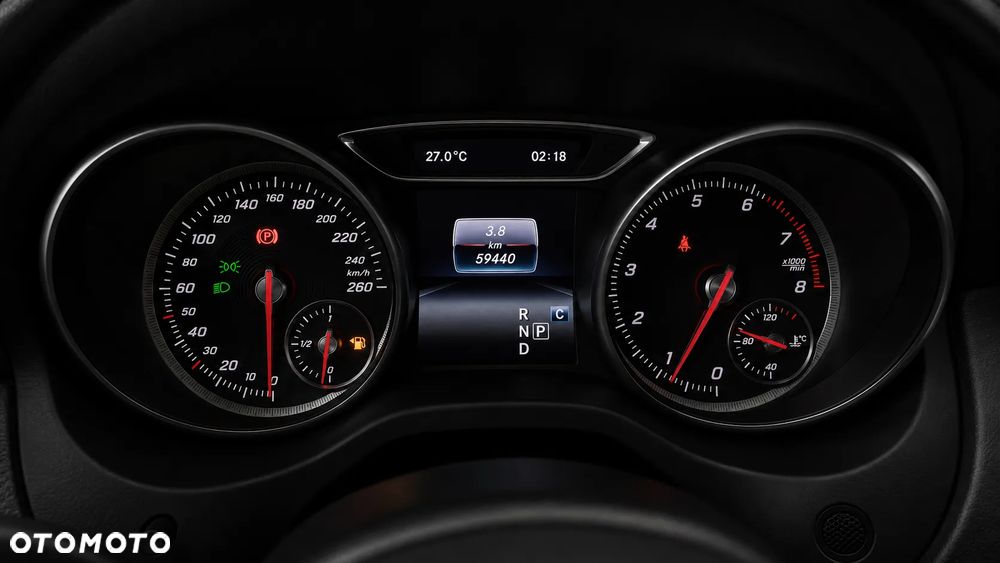 Mercedes-Benz CLA 250 4-Matic AMG Line - 16