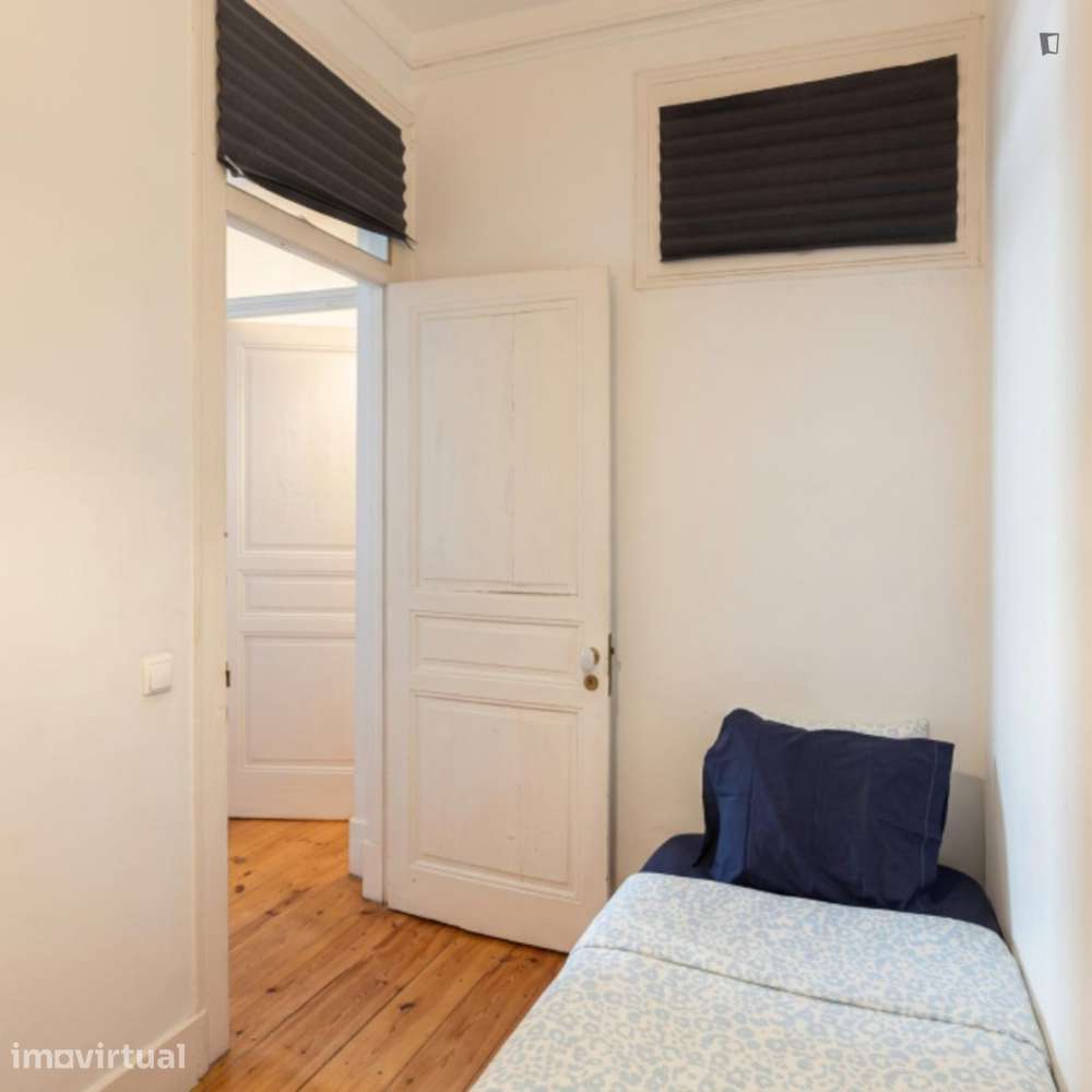 Quarto - localizado em Anjos Lisbon - Grande imagem: 2/6