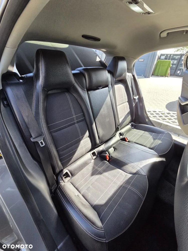 Mercedes-Benz GLA 200 7G-DCT Edition 1 - 8