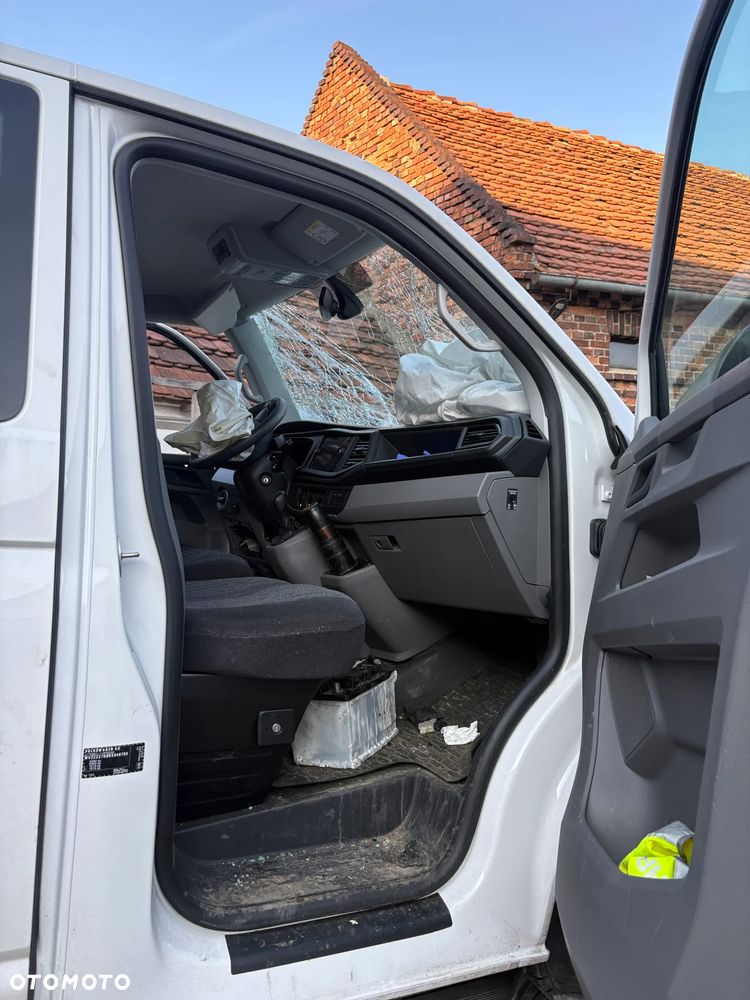 Volkswagen Transporter - 11