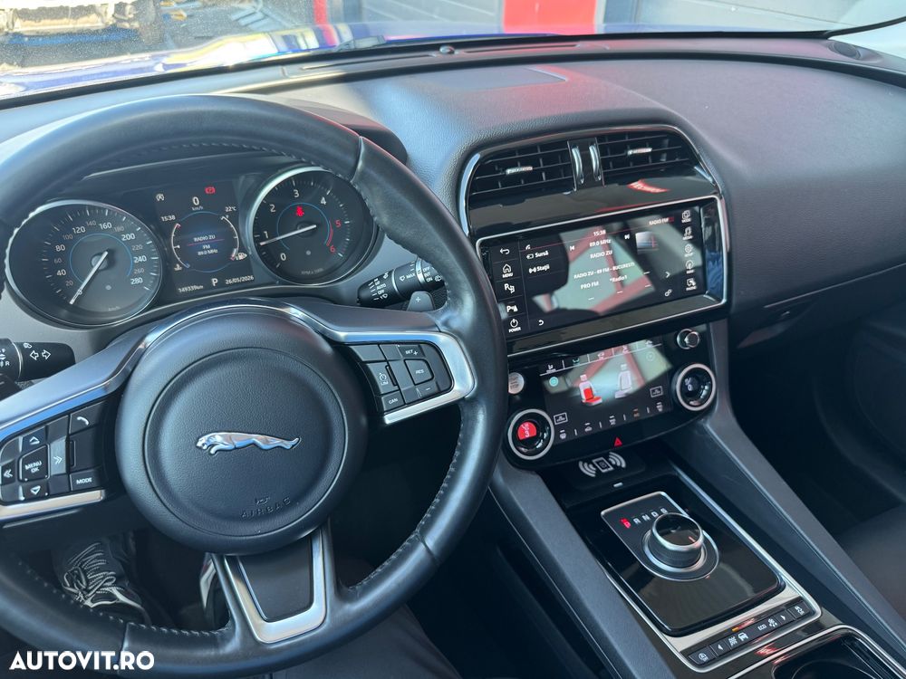 Jaguar F-Pace 20d AWD Aut. Prestige - 23