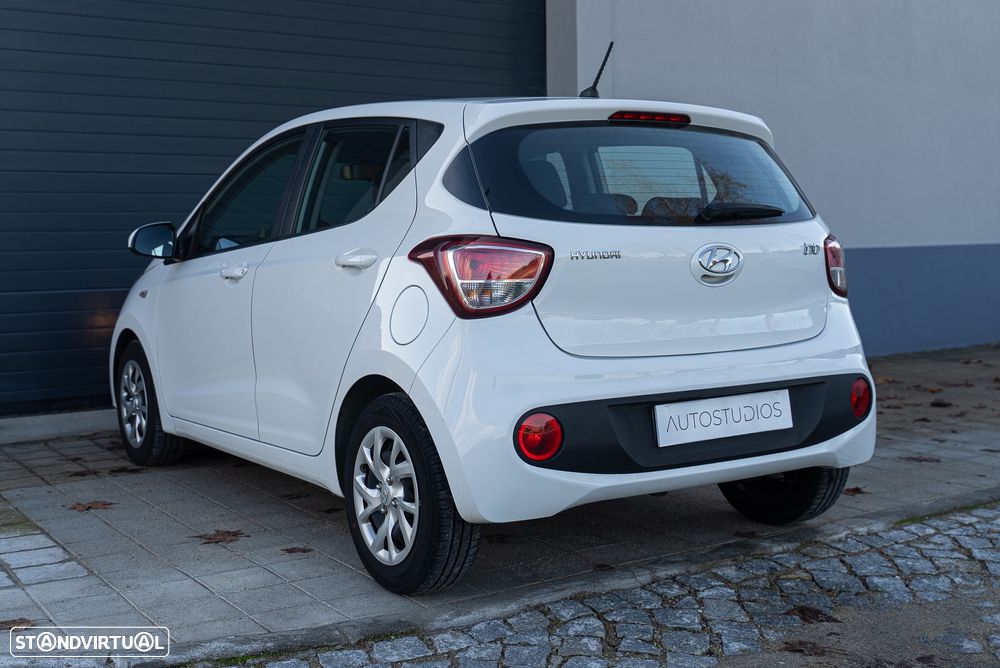 Hyundai i10 1.2 YES! Silver - 8