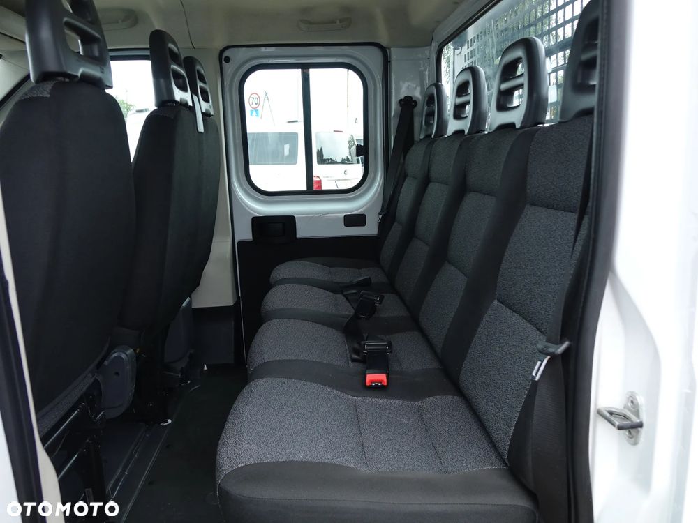 Fiat Ducato 7-osobowy 2.3 160KM DOKA brygadówka MAŁY PRZEBIEG - 14