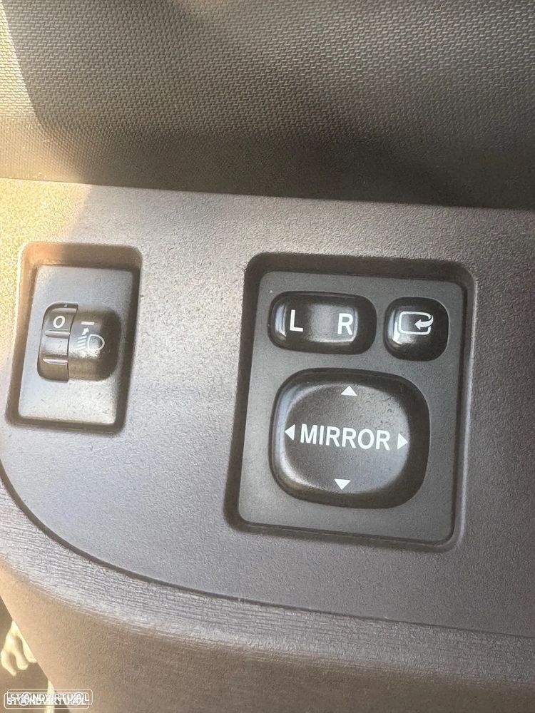 Toyota iQ 1.4 D-4D 2 EP+NAVI+Bluetooth - 23