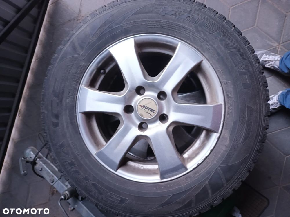 Suzuki Grand Vitara 2.0 - 17