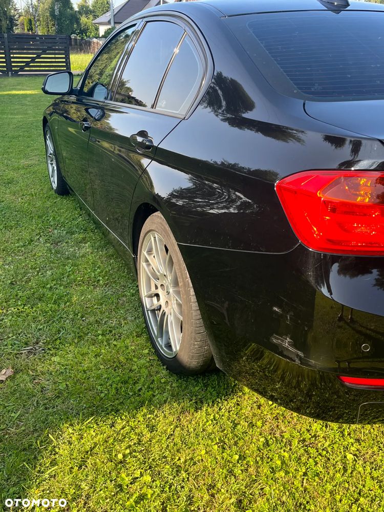 BMW Seria 3 320d - 4