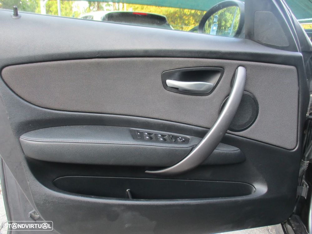 BMW 118 d — fotografia 26