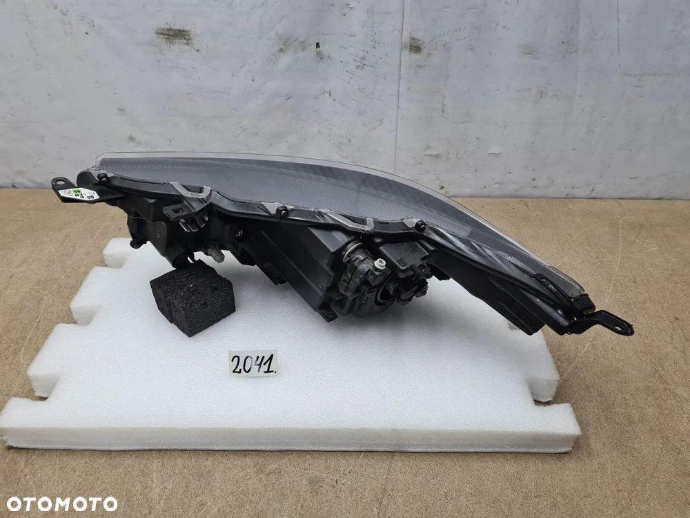 Toyota Yaris 4 IV od20r lampa prawy prawa przednia przód soczewka - 4